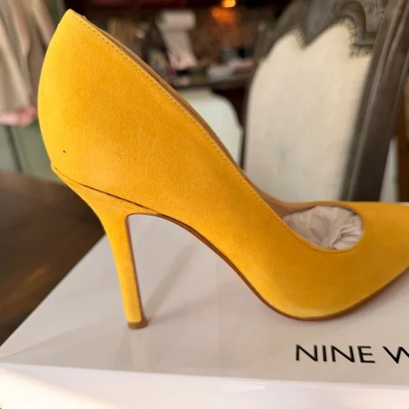 Nine West Vibrant Yellow Heels - Picture 3 of 6